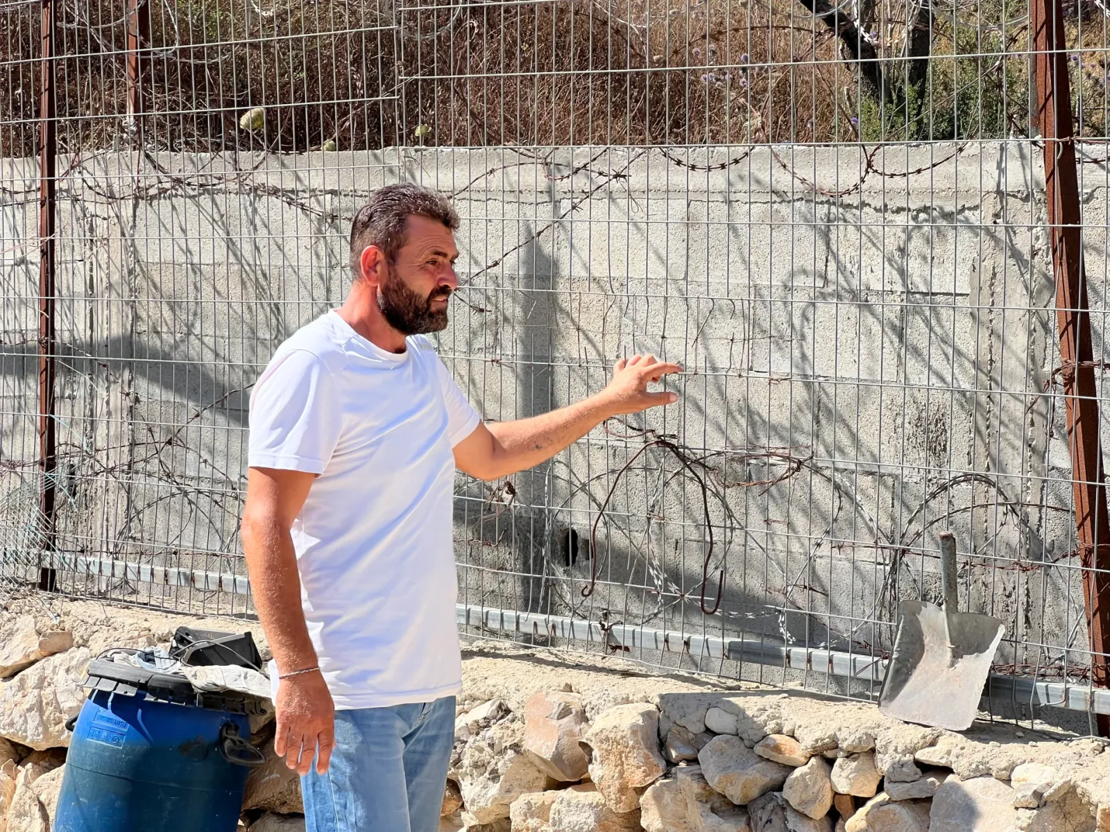 تعرض لـ20 هجومًا.. الفلسطيني رائد ياسين بمواجهة مستوطني "حومش"